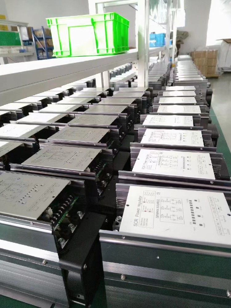 电力调解器的主要作用是什么？？？？？