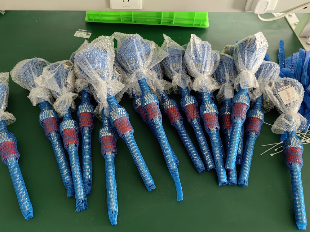 在工业自动化中，，，，热电阻是怎样与控制系统集成的，，，，以实现温度控制和监测？？？？？？