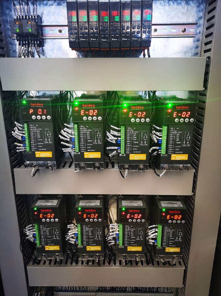 电力调解器输出电压过低的原因息争决步伐有哪些？？