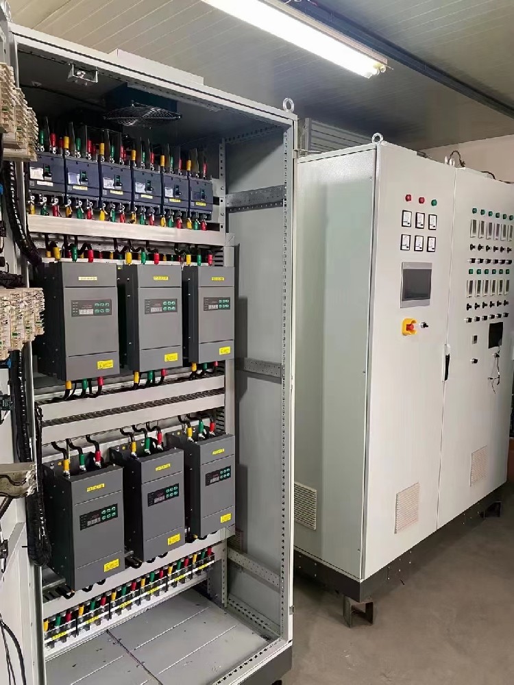 当需要对电力调解器举行参数修改时，，，怎样操作能阻止对正在运行的系统造成攻击？？