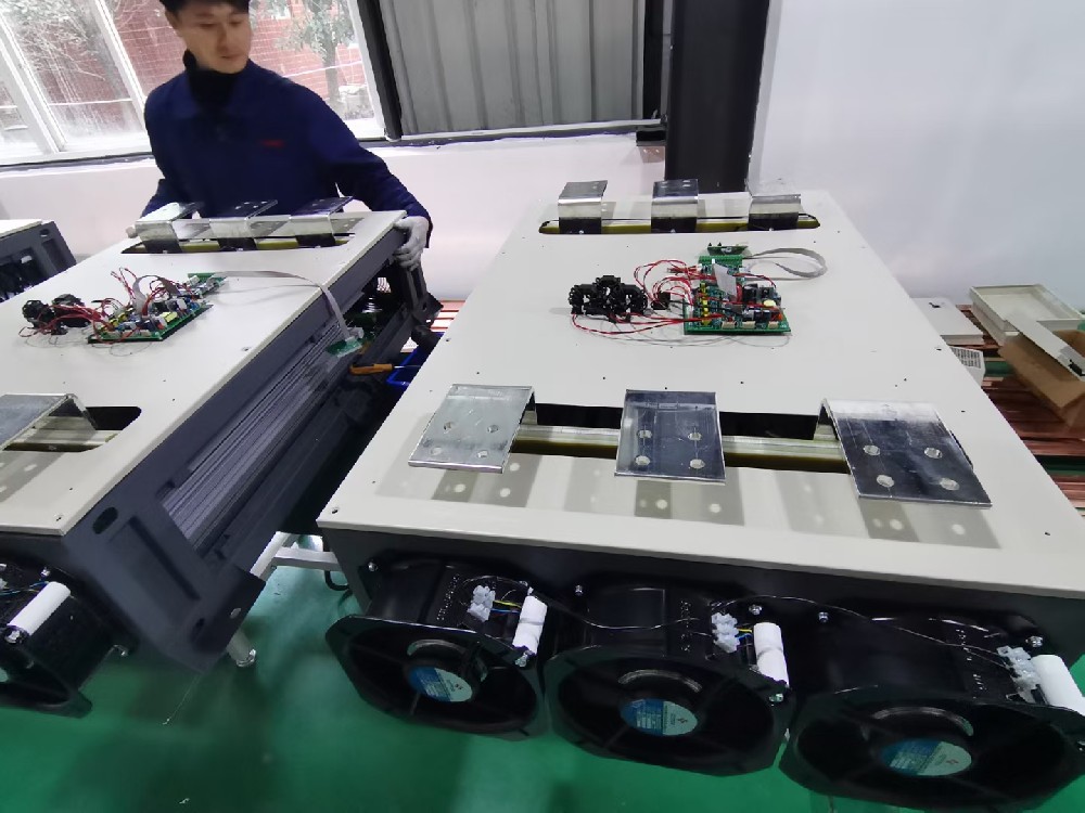 电力调解器在海优势电场的应用中，，，，，怎样应对湿润、高盐等卑劣情形？？？？？？