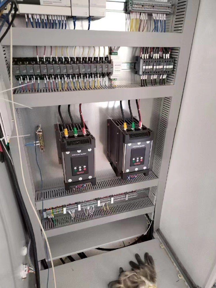 电力调解器在运行中误触紧迫阻止按钮，，，恢复正常运行需要举行哪些操作和检查？？？？？