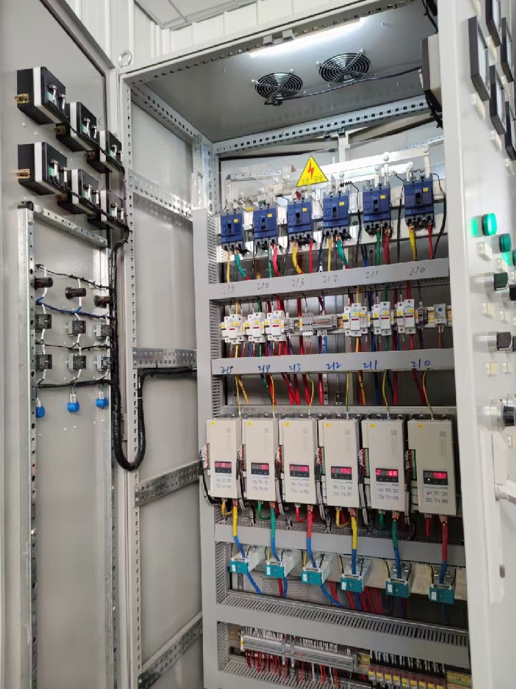 揭秘工业温控黑科技：怎样实现装备 0 误差精准运行？？